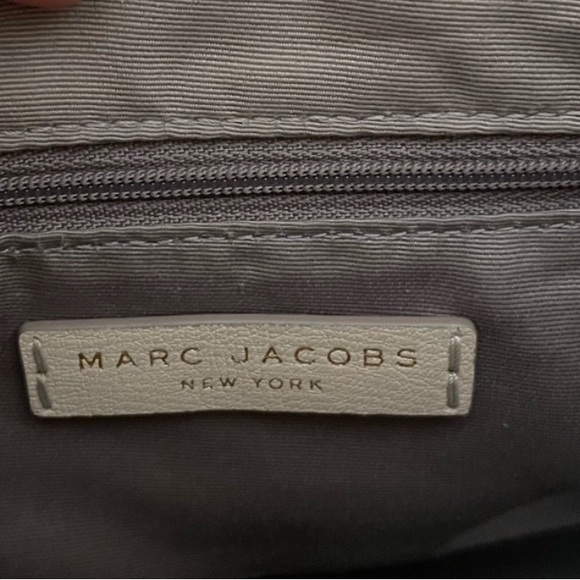 MARC JACOBS NWT LEATHER SADDLE BAG Antique Beige - Picture 13 of 13